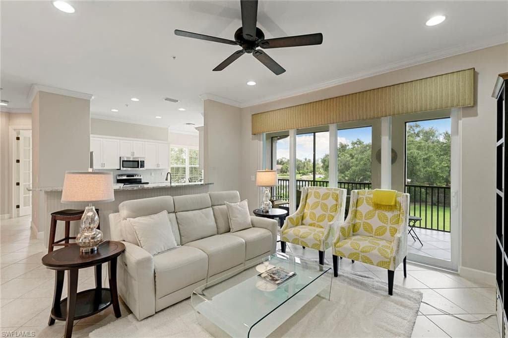 8085 Players Cove Dr 201, Naples, FL 34113-7