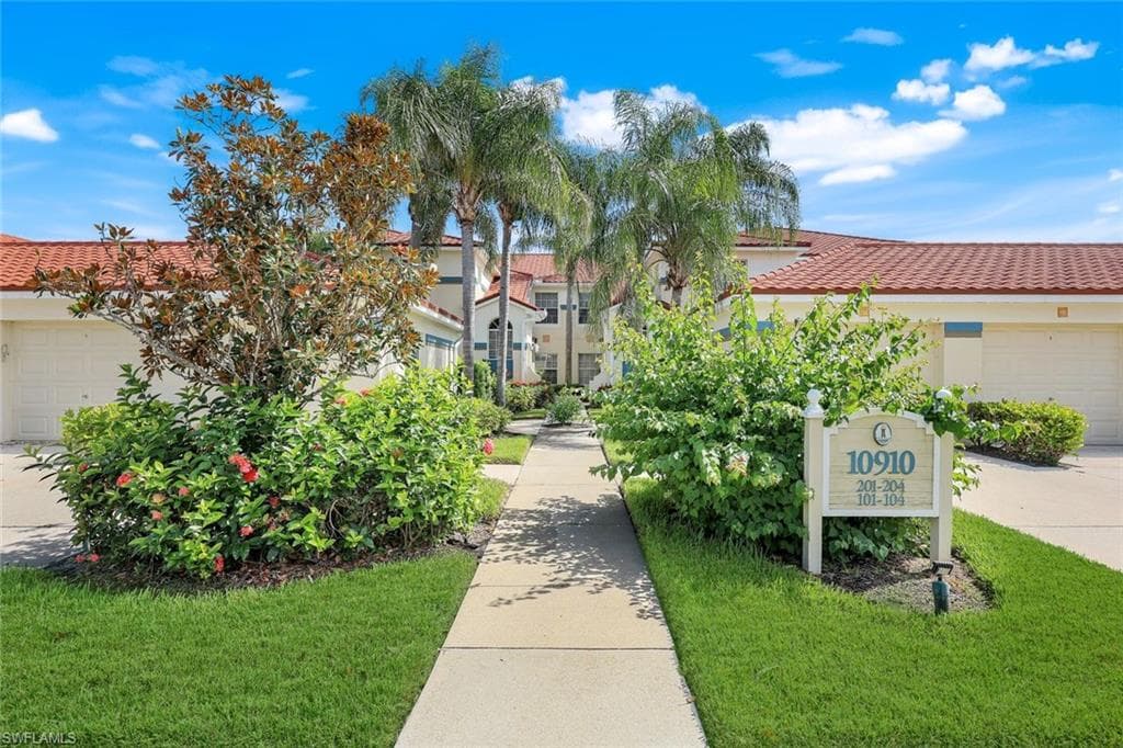 10910 Santa Margherita Rd 101, Estero, FL 34135-2