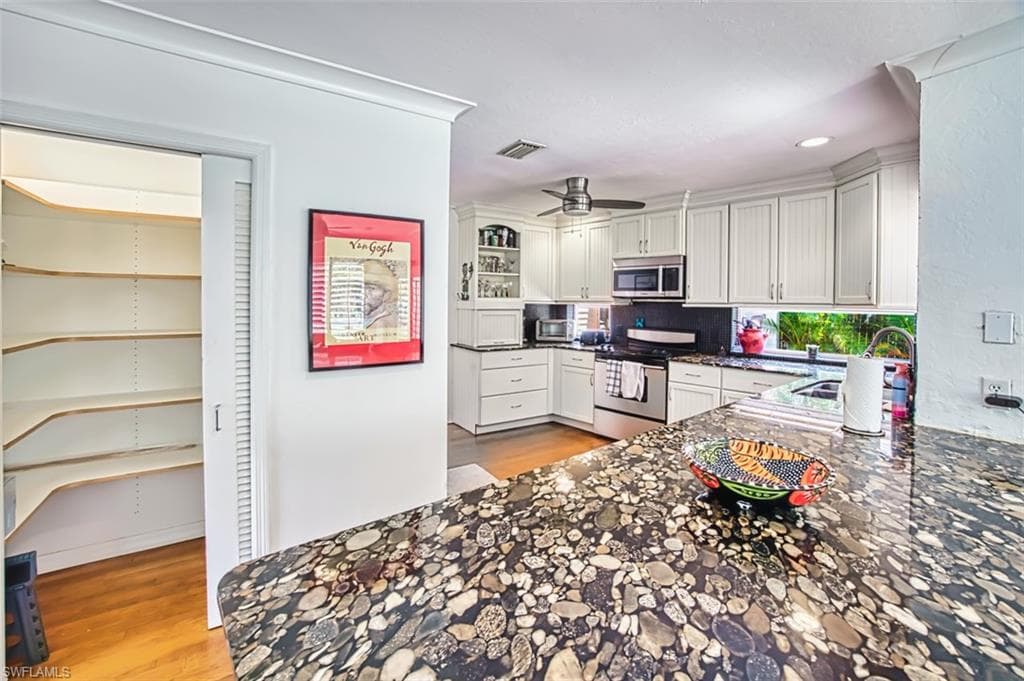 2727 66th St SW, Naples, FL 34105-19