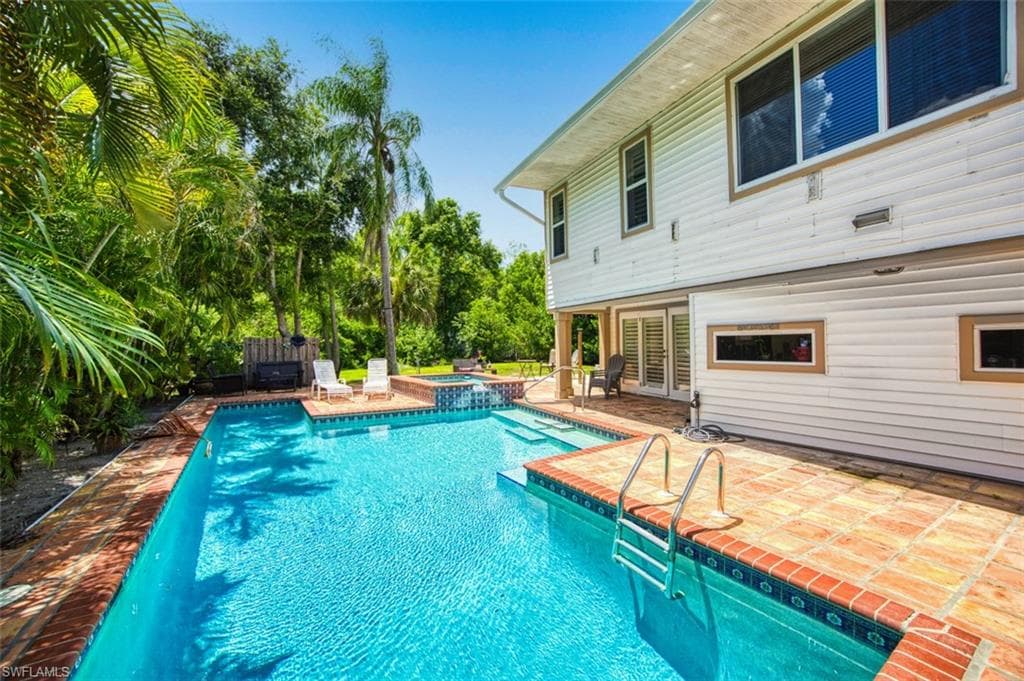 2727 66th St SW, Naples, FL 34105-22