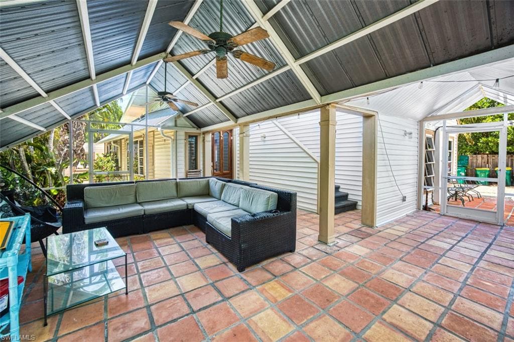2727 66th St SW, Naples, FL 34105-8