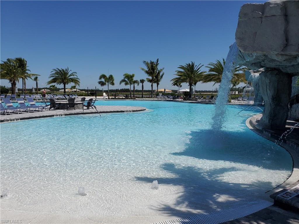 19604 Utopia Ln, Estero, FL 33928-28