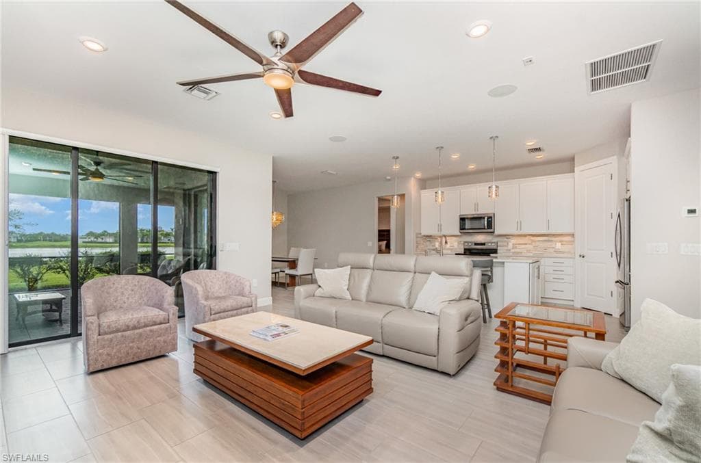 19604 Utopia Ln, Estero, FL 33928-2