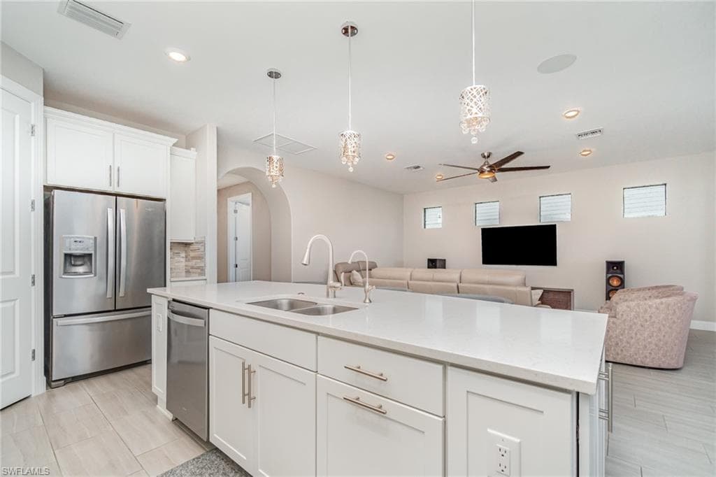19604 Utopia Ln, Estero, FL 33928-4