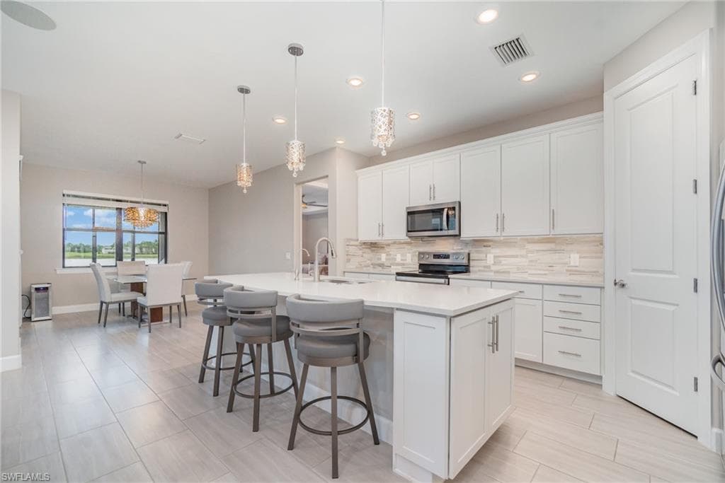 19604 Utopia Ln, Estero, FL 33928-7