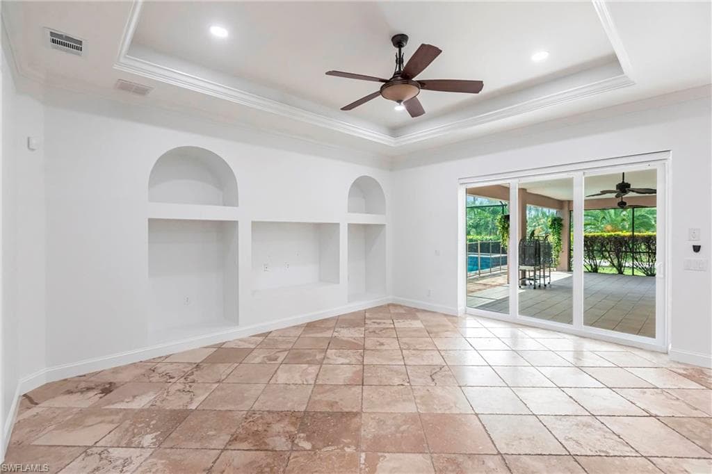 3223 4th Ave NE, Naples, FL 34120-19