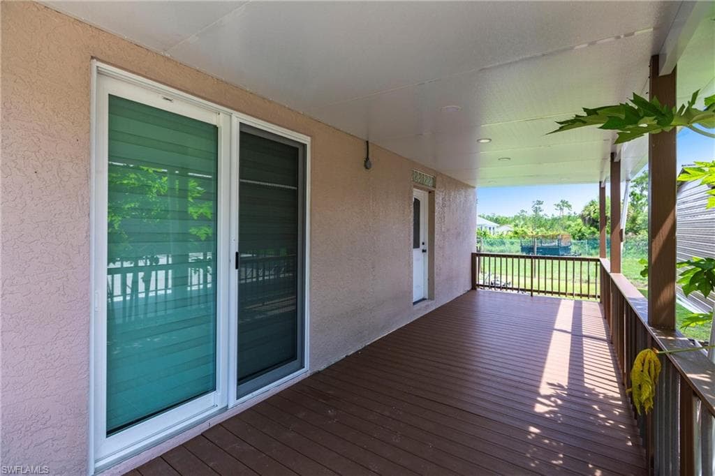 3223 4th Ave NE, Naples, FL 34120-37