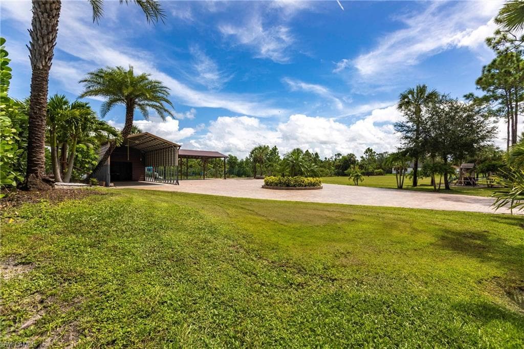 3223 4th Ave NE, Naples, FL 34120-43