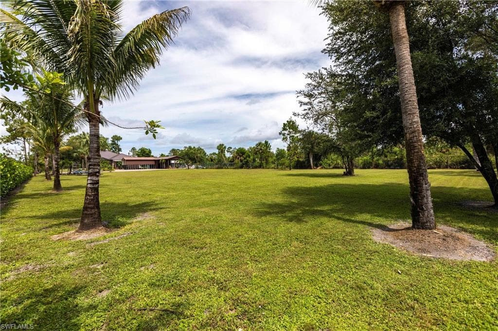 3223 4th Ave NE, Naples, FL 34120-44