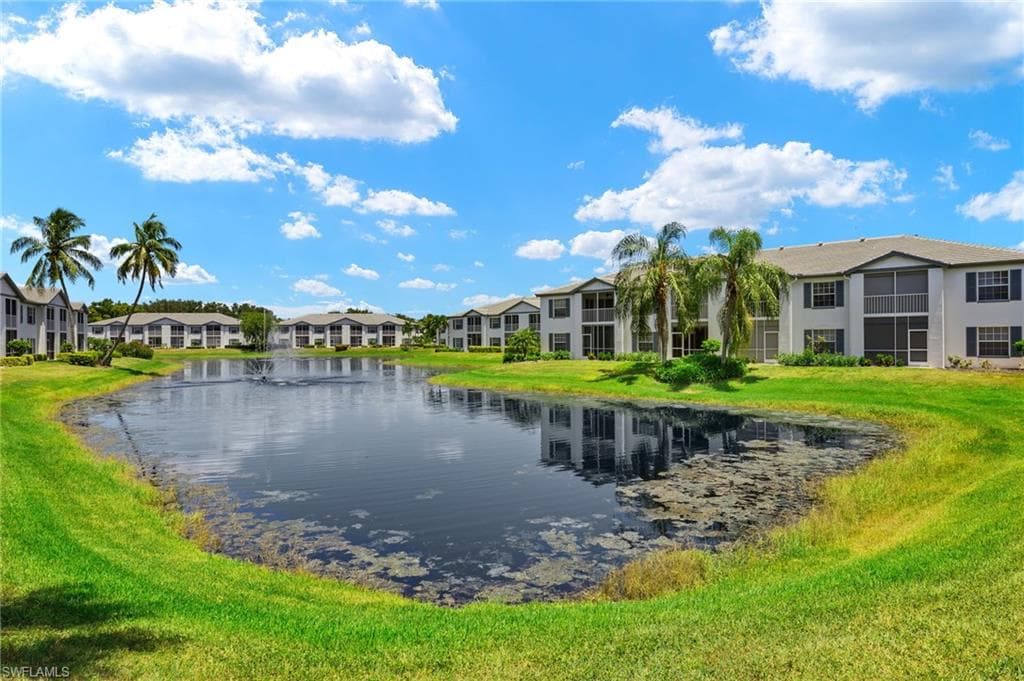 824 Tanbark Dr 104, Naples, FL 34108-12