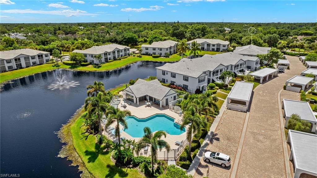 824 Tanbark Dr 104, Naples, FL 34108-18