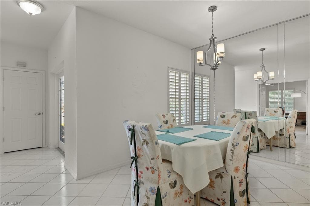824 Tanbark Dr 104, Naples, FL 34108-5