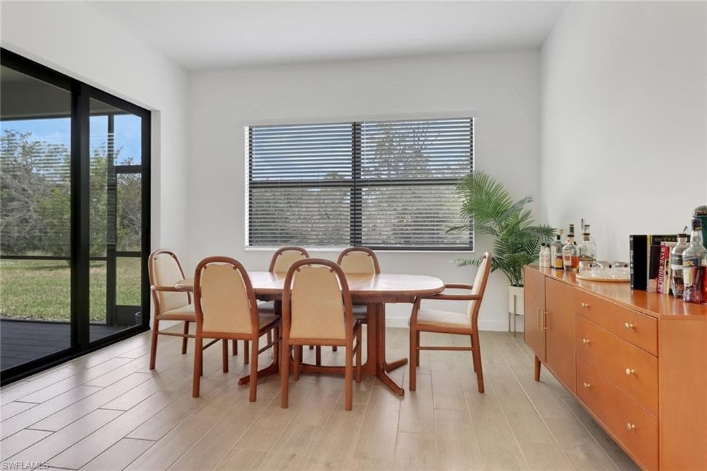 11035 Pebble Springs Run, Fort Myers, FL 33913-10