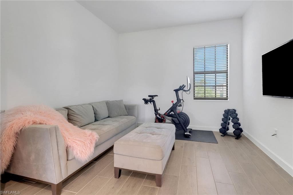 11035 Pebble Springs Run, Fort Myers, FL 33913-17