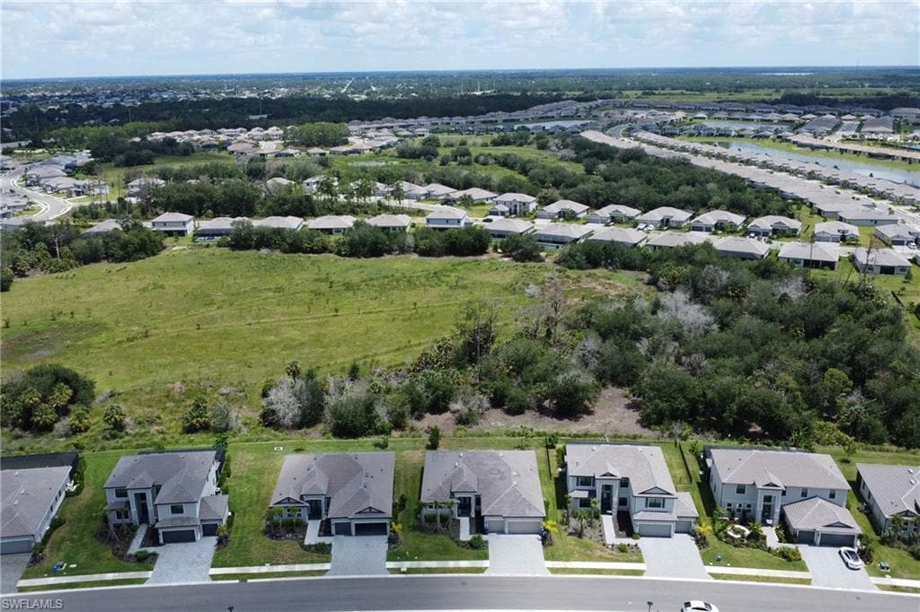 11035 Pebble Springs Run, Fort Myers, FL 33913-48