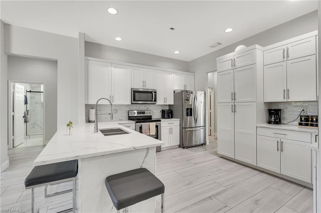 2991 20th Ave NE, Naples, FL 34120-9