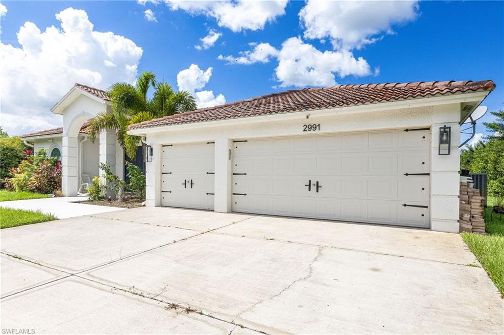 2991 20th Ave NE, Naples, FL 34120-4