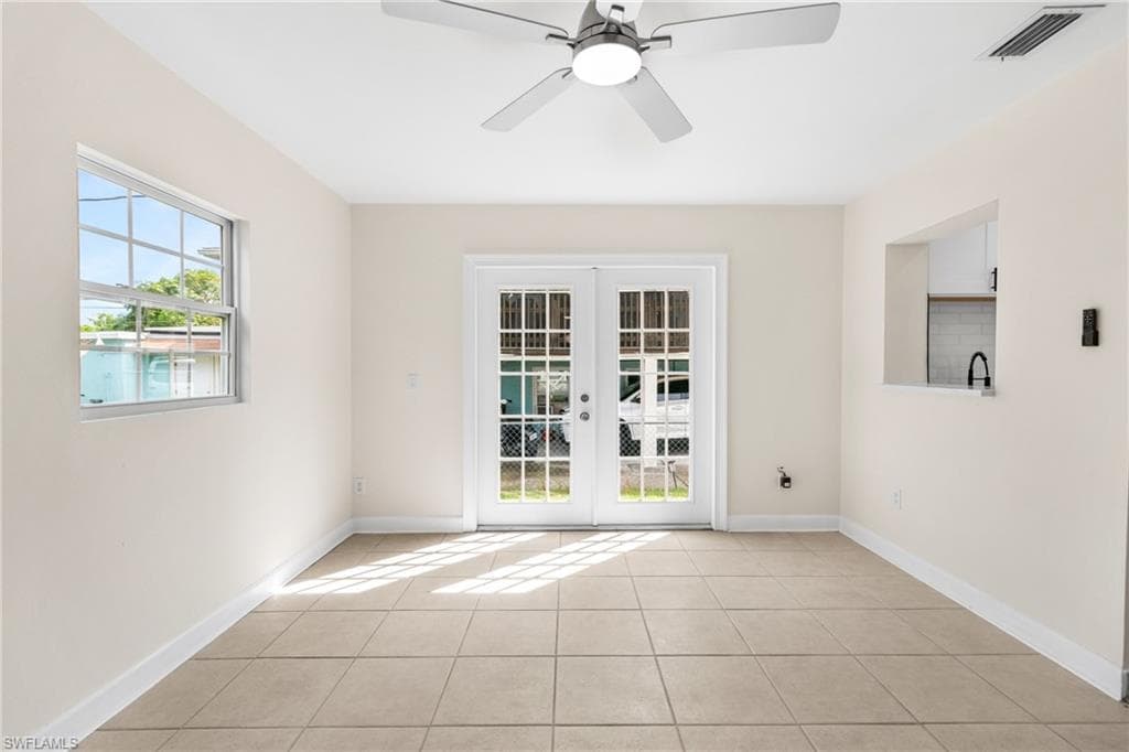 5309 Warren St, Naples, FL 34113-15