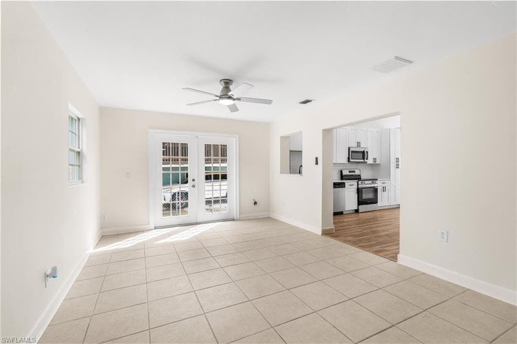 5309 Warren St, Naples, FL 34113-17