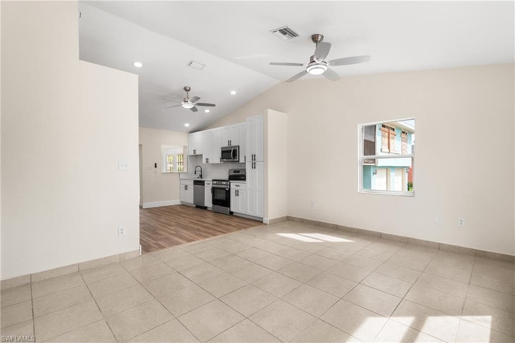 5309 Warren St, Naples, FL 34113-8