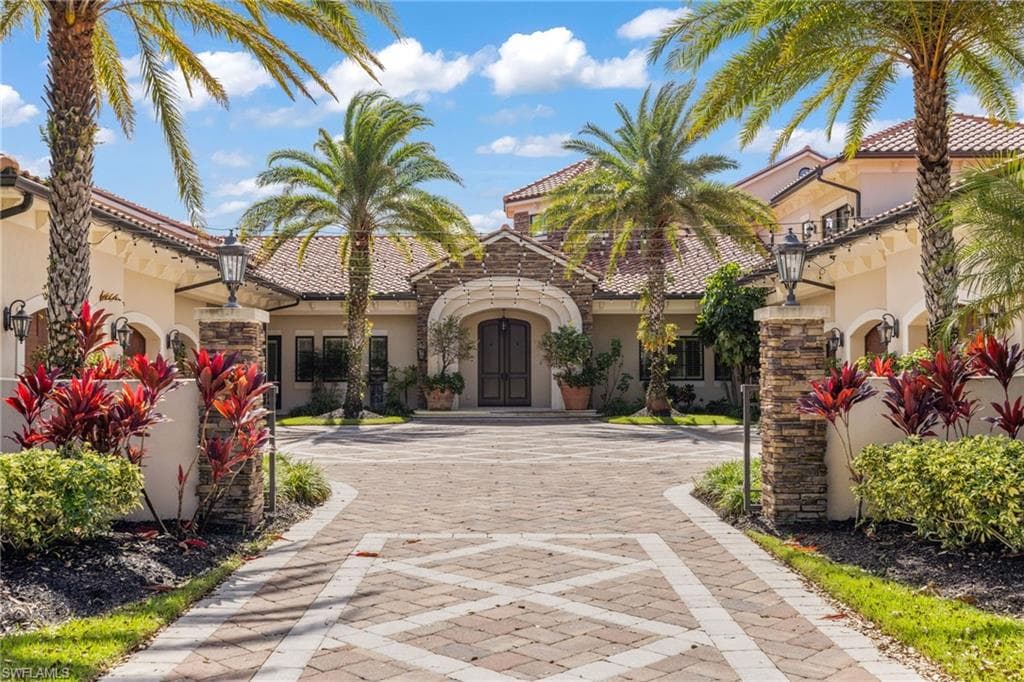 16740 Prato Way, Naples, FL 34110-2