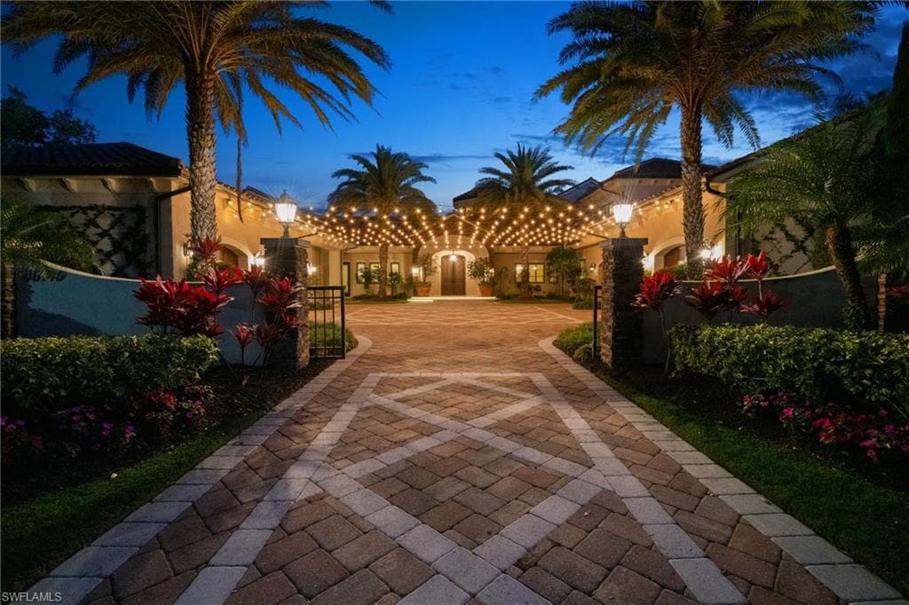 16740 Prato Way, Naples, FL 34110-3