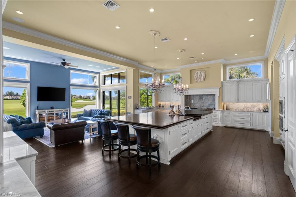 16740 Prato Way, Naples, FL 34110-5