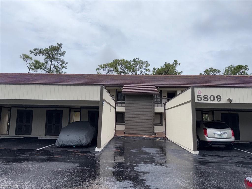 5809 Rattlesnake Hamm Rd 201, Naples, FL 34113-27