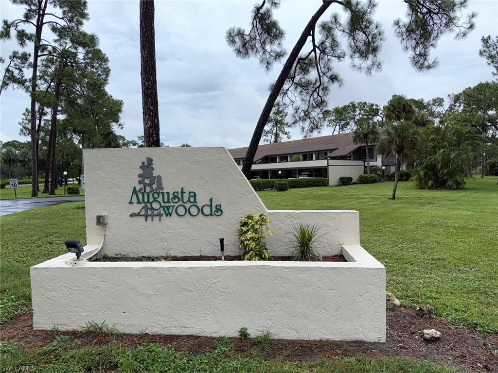 5809 Rattlesnake Hamm Rd 201, Naples, FL 34113-3