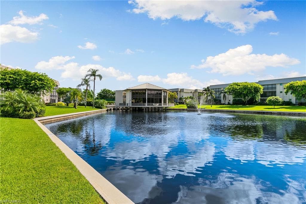 788 Park Shore Dr H20, Naples, FL 34103-23