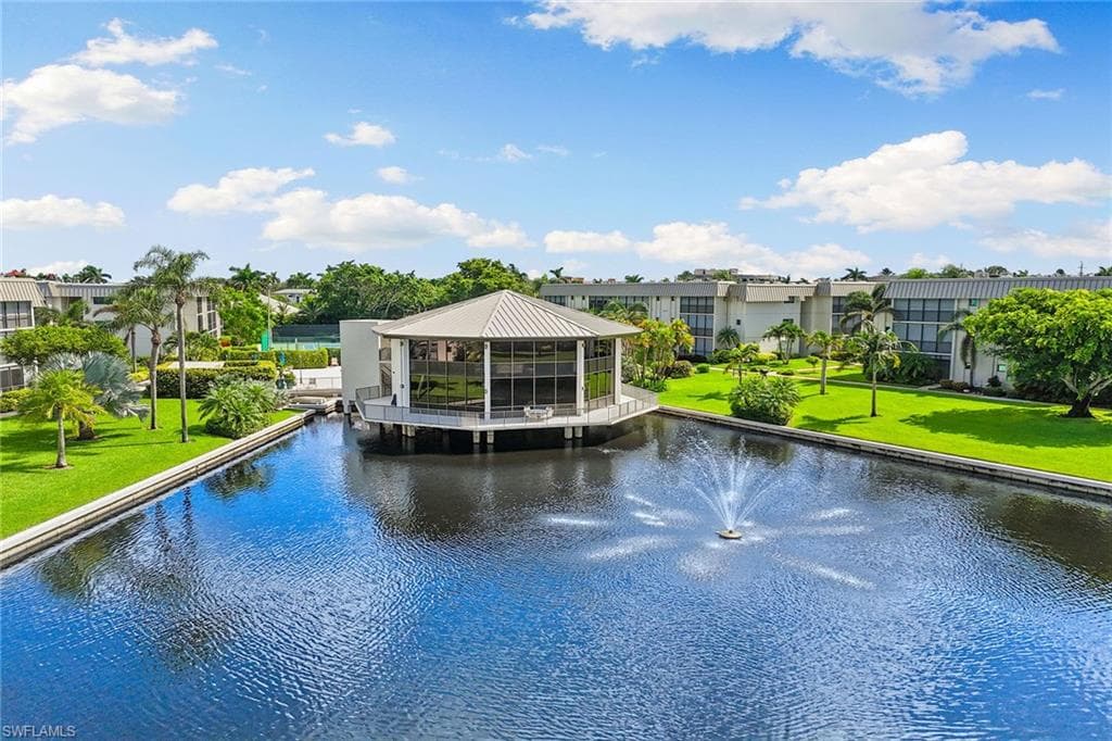 788 Park Shore Dr H20, Naples, FL 34103-27