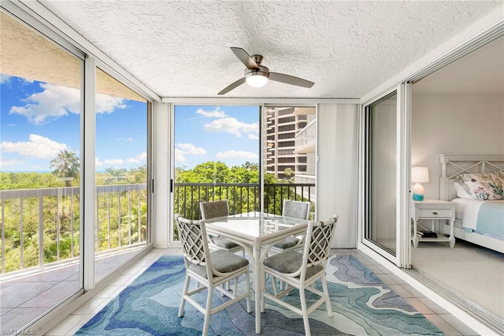 5501 Heron Point Dr 303, Naples, FL 34108-12