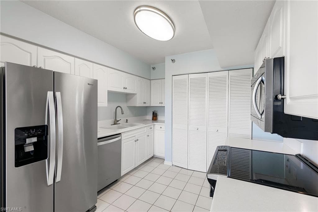 5501 Heron Point Dr 303, Naples, FL 34108-16