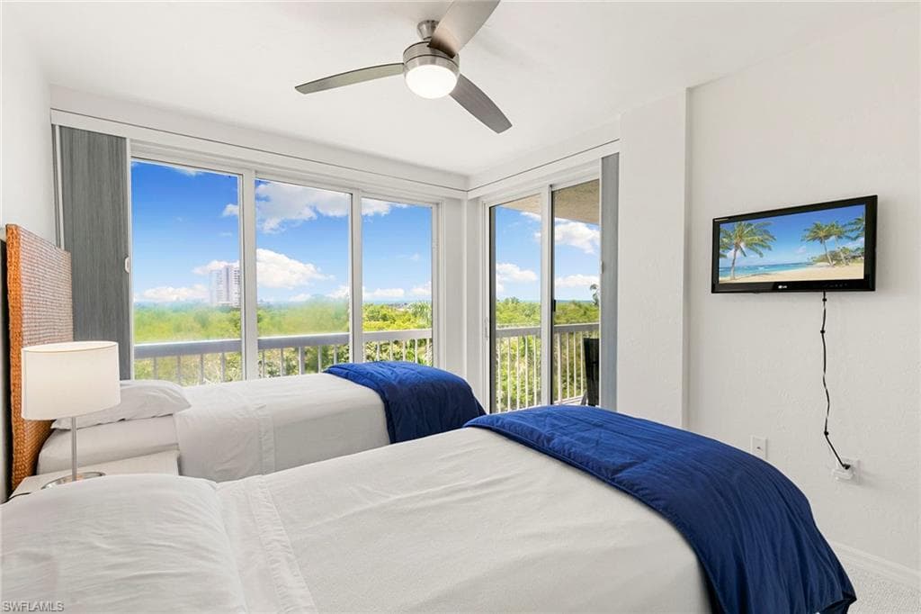 5501 Heron Point Dr 303, Naples, FL 34108-28