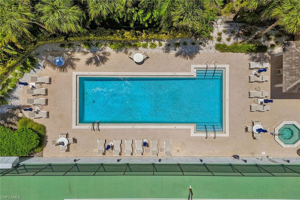 5501 Heron Point Dr 303, Naples, FL 34108-37