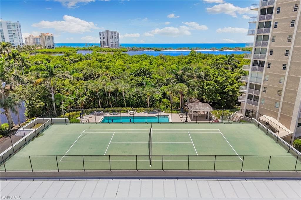 5501 Heron Point Dr 303, Naples, FL 34108-42