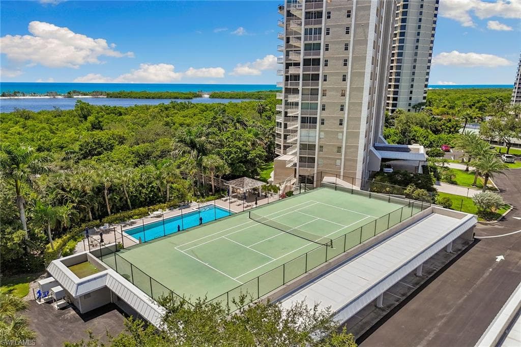 5501 Heron Point Dr 303, Naples, FL 34108-43