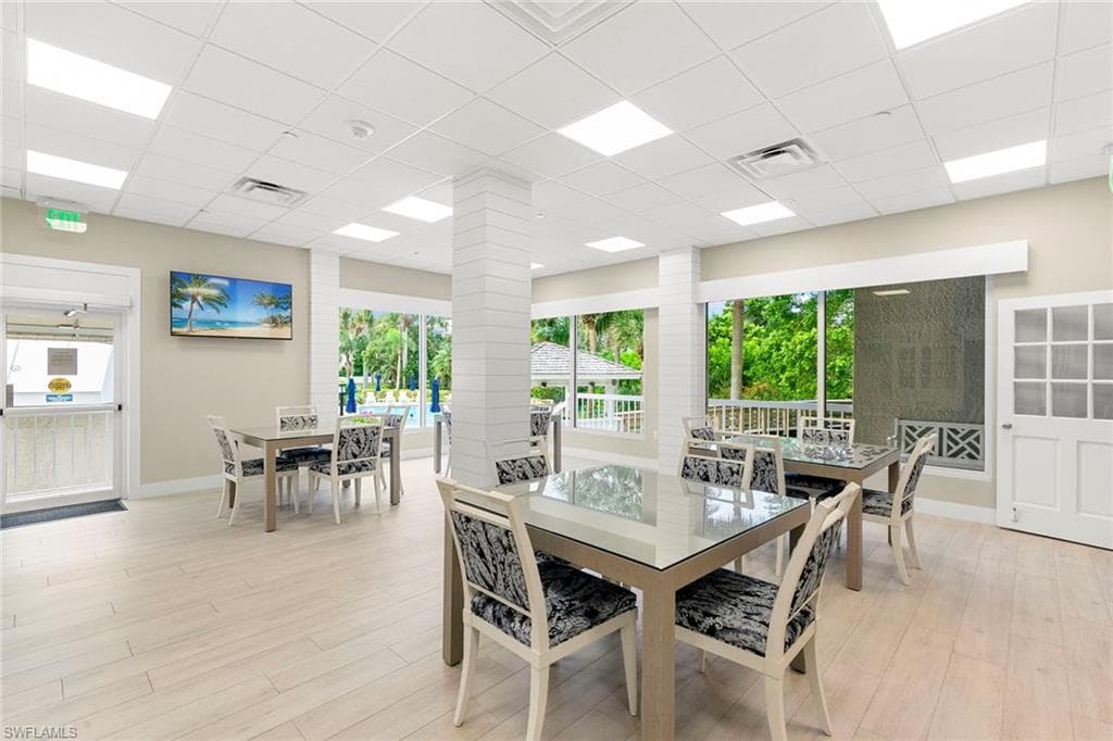 5501 Heron Point Dr 303, Naples, FL 34108-45