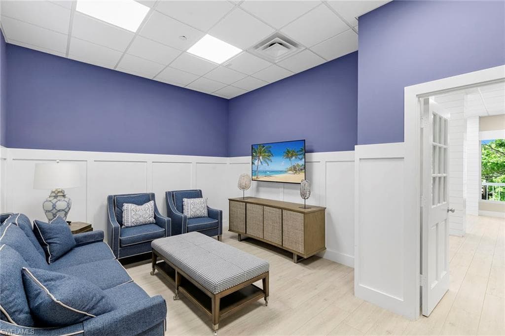 5501 Heron Point Dr 303, Naples, FL 34108-47