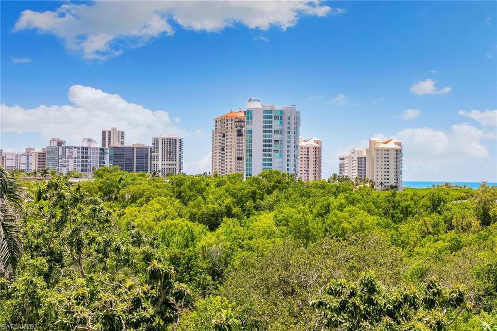 5501 Heron Point Dr 303, Naples, FL 34108-48