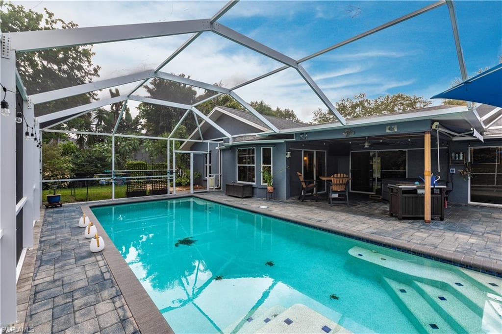 2667 River Reach Dr, Naples, FL 34104-31