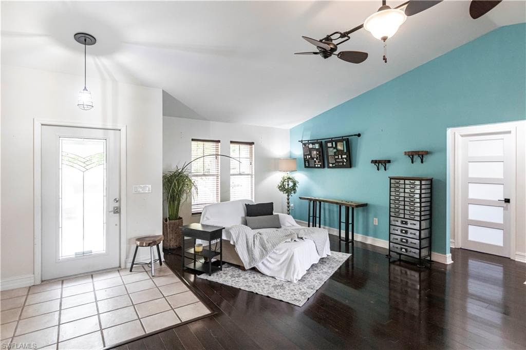 2667 River Reach Dr, Naples, FL 34104-4