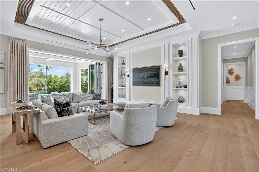 4836 Crayton Rd, Naples, FL 34103-10