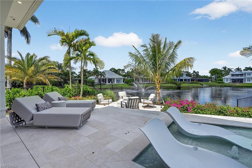 4836 Crayton Rd, Naples, FL 34103-29