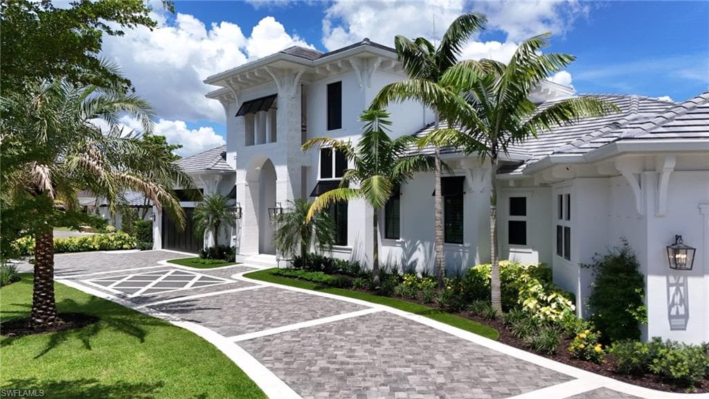 4836 Crayton Rd, Naples, FL 34103-3