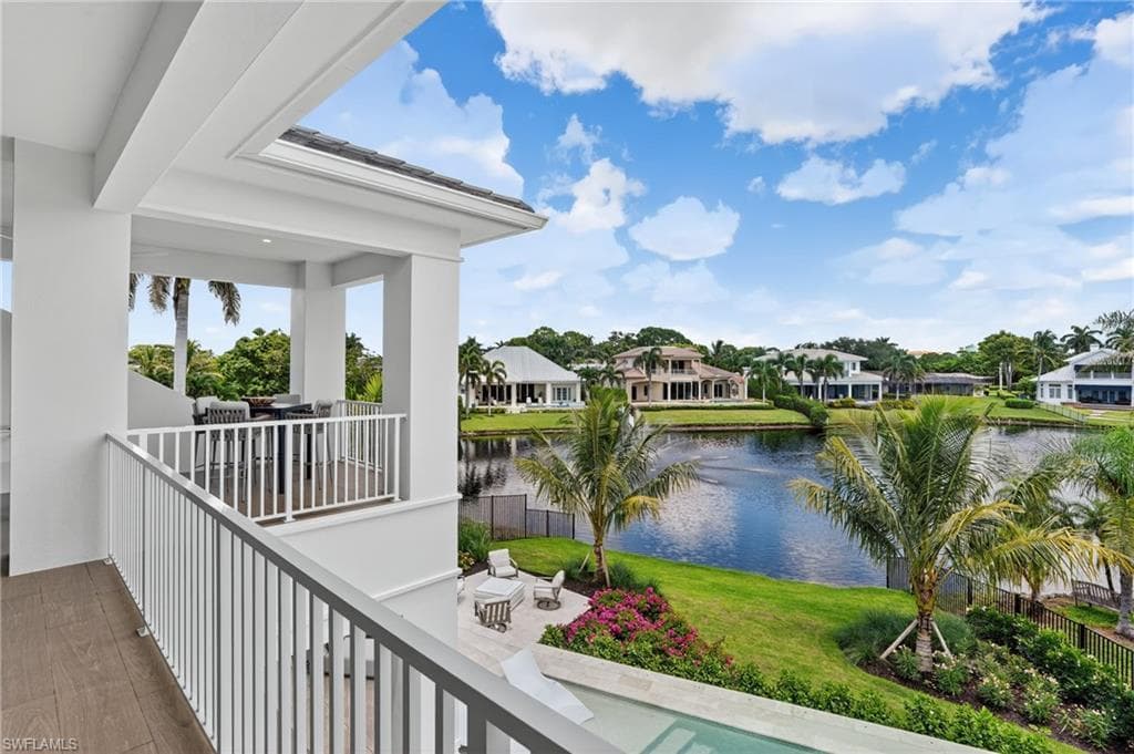 4836 Crayton Rd, Naples, FL 34103-44
