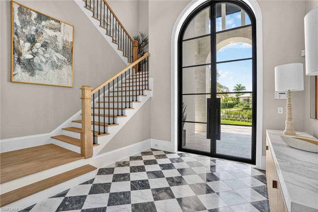 4836 Crayton Rd, Naples, FL 34103-8