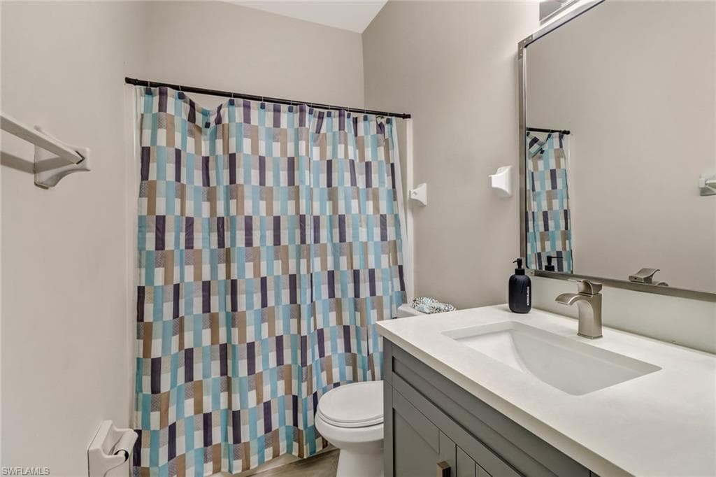 1022 Nelson Rd N, Cape Coral, FL 33993-18