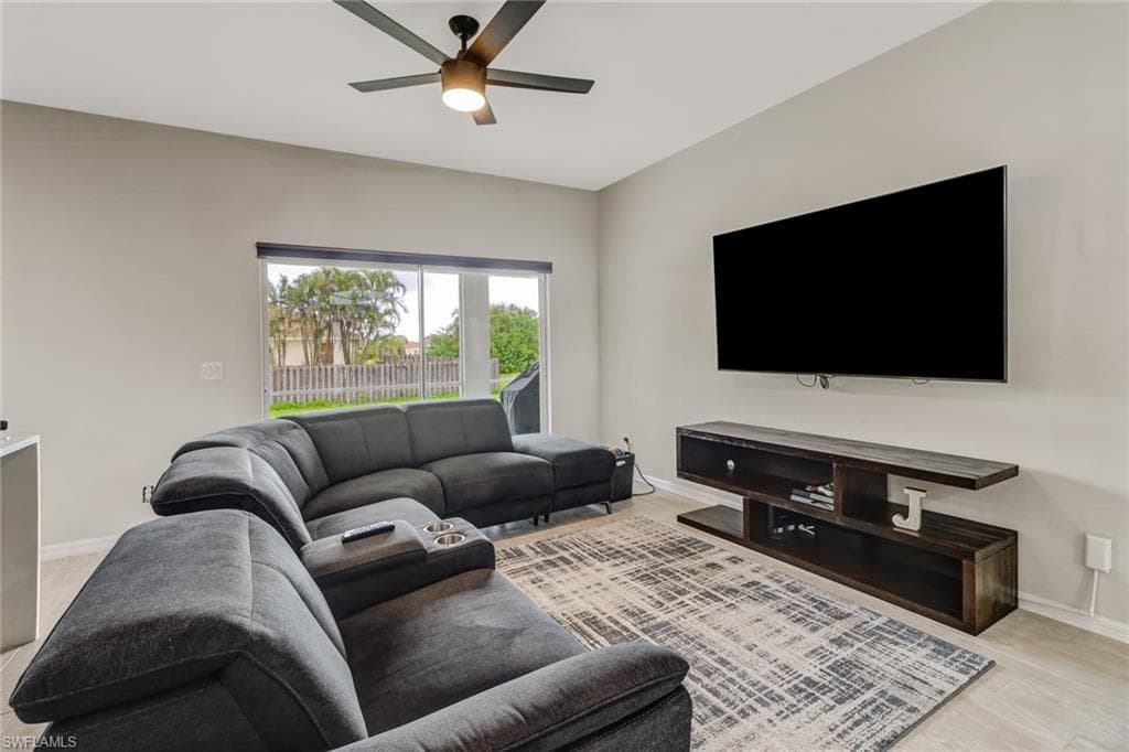 1022 Nelson Rd N, Cape Coral, FL 33993-6