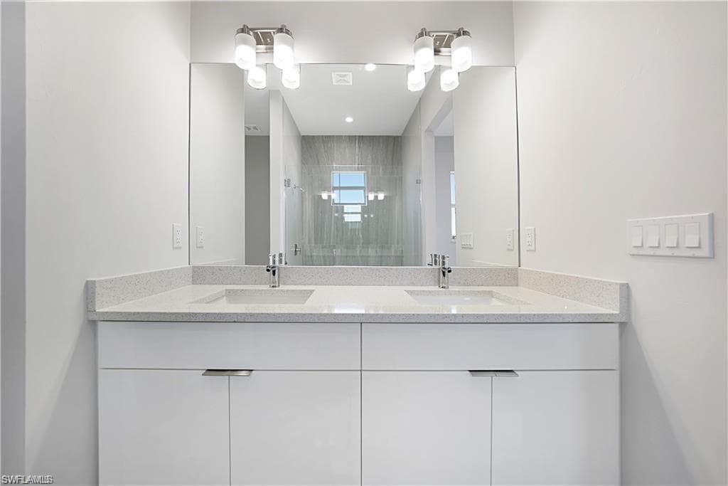 121 8th Ter, Cape Coral, FL 33909-13
